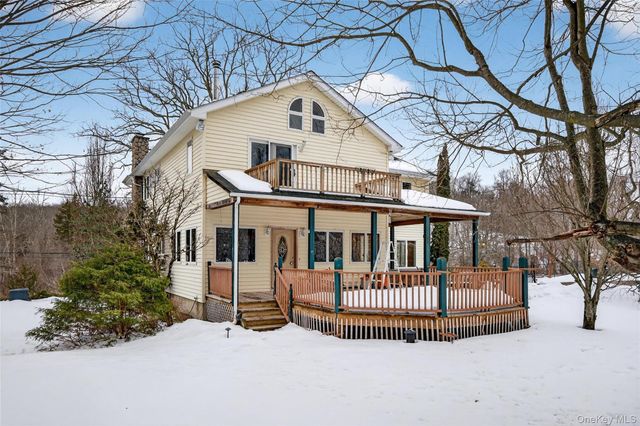 558 Pine Hill Road, Chester, NY 10918