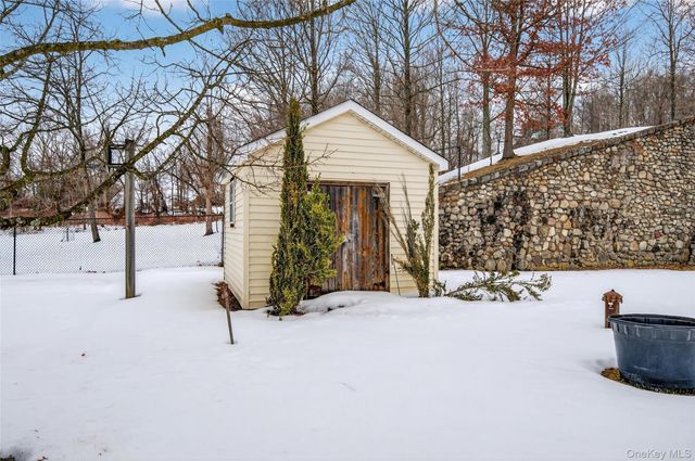 558 Pine Hill Road, Chester, NY 10918