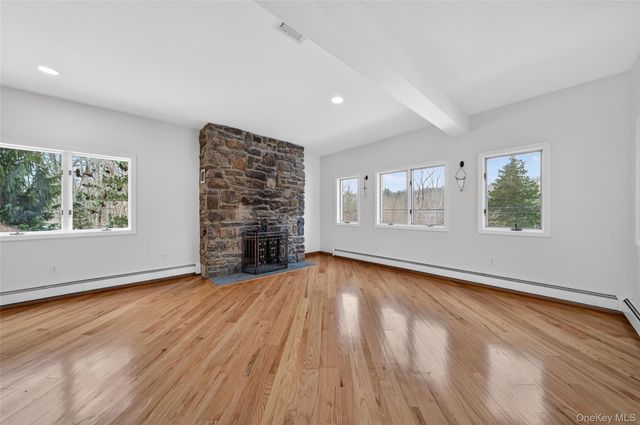 558 Pine Hill Road, Chester, NY 10918