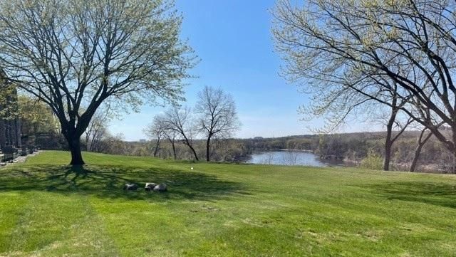 1077 Sibley Memorial Highway 305, Saint Paul, MN 55118