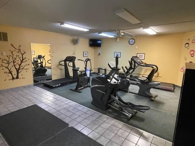 1077 Sibley Memorial Highway 305, Saint Paul, MN 55118