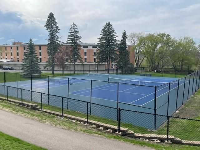 1077 Sibley Memorial Highway 305, Saint Paul, MN 55118