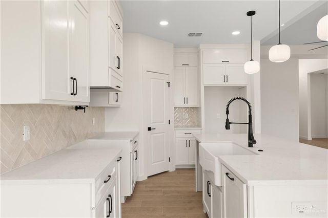 2809 N Alyna Avenue, Edinburg, TX 78541