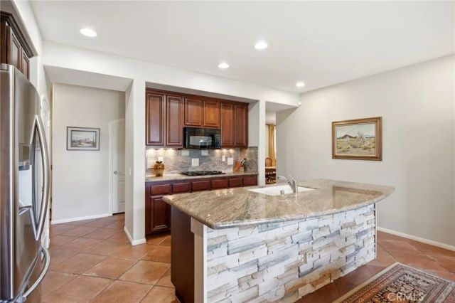 28481 Oasis View Circle, Menifee, CA 92584