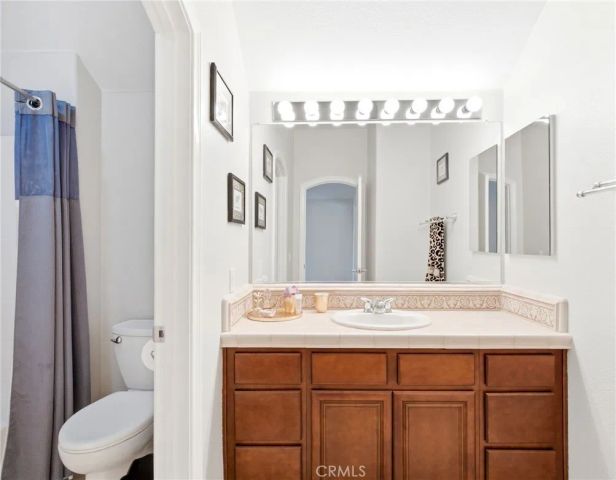 28481 Oasis View Circle, Menifee, CA 92584