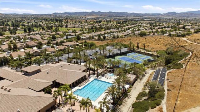 28481 Oasis View Circle, Menifee, CA 92584
