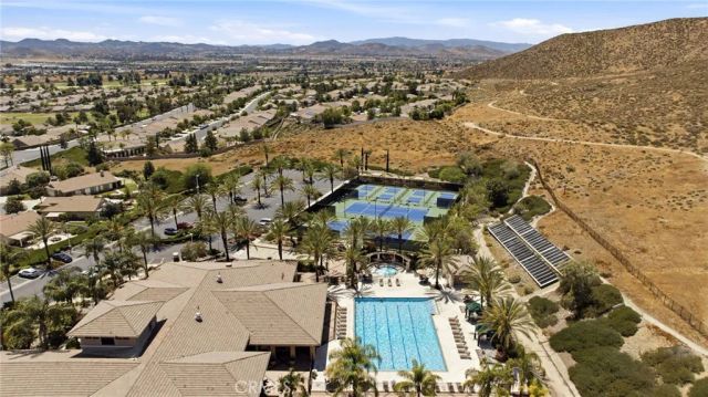 28481 Oasis View Circle, Menifee, CA 92584