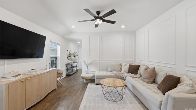 2913 Brogan, New Braunfels, TX 78130