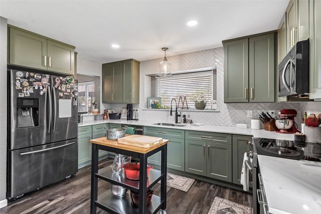 2405 Thistle Court, Euless, TX 76039