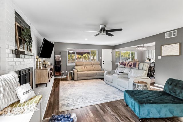 2405 Thistle Court, Euless, TX 76039