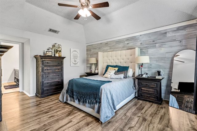 2405 Thistle Court, Euless, TX 76039