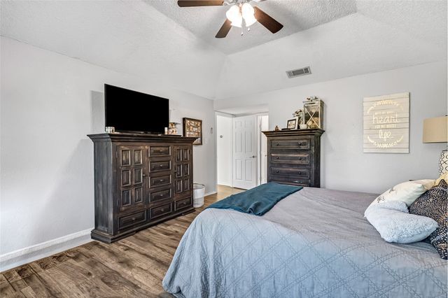 2405 Thistle Court, Euless, TX 76039