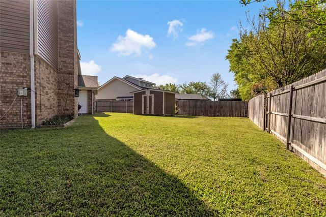 2405 Thistle Court, Euless, TX 76039