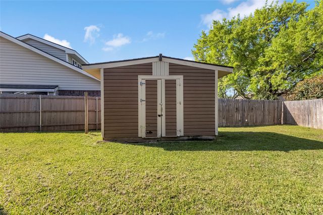 2405 Thistle Court, Euless, TX 76039