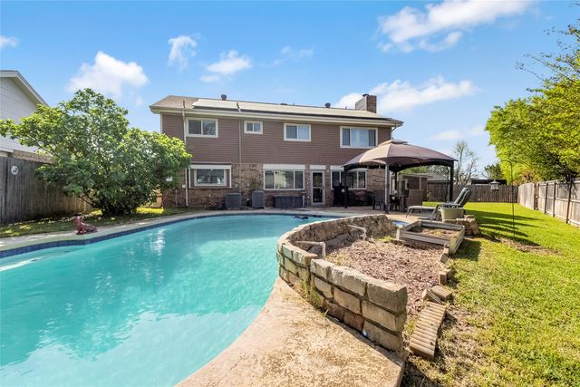 2405 Thistle Court, Euless, TX 76039