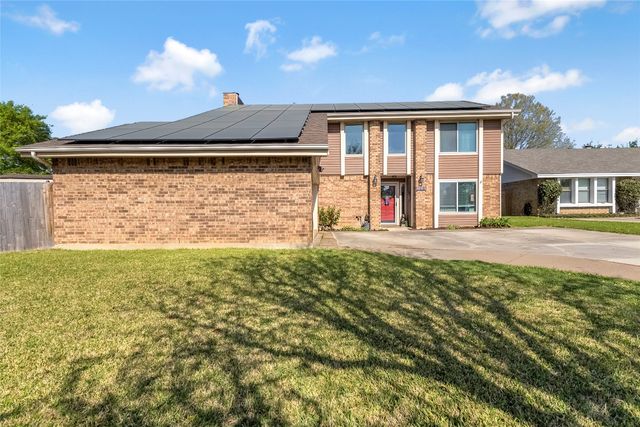 2405 Thistle Court, Euless, TX 76039