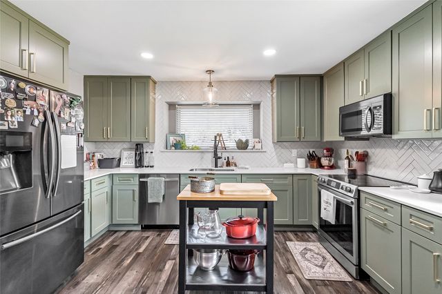 2405 Thistle Court, Euless, TX 76039