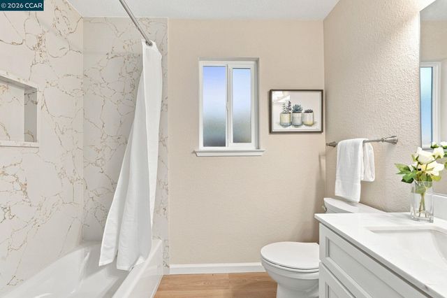 215 W 12th Street, Pittsburg, CA 94565