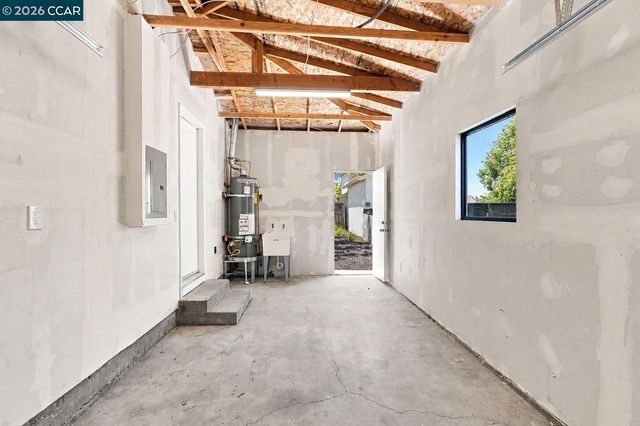 215 W 12th Street, Pittsburg, CA 94565