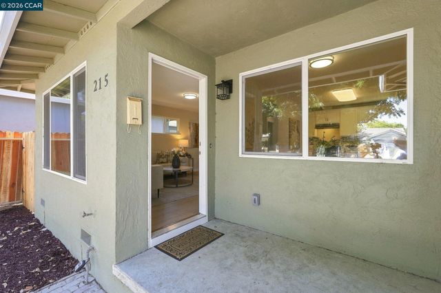 215 W 12th Street, Pittsburg, CA 94565