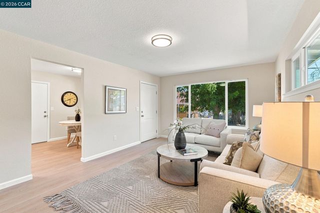 215 W 12th Street, Pittsburg, CA 94565