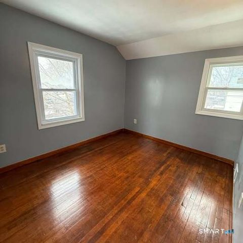 290 Priscilla Street, Bridgeport, CT 06610
