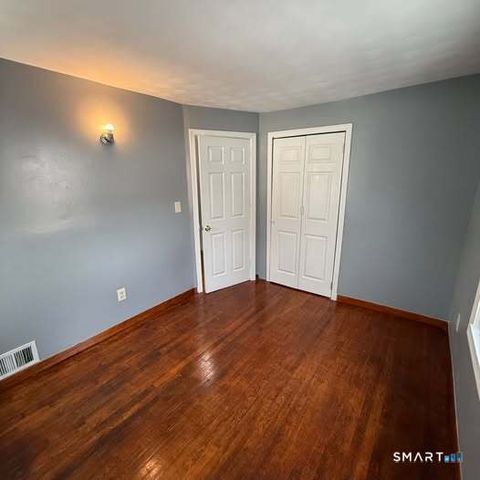 290 Priscilla Street, Bridgeport, CT 06610