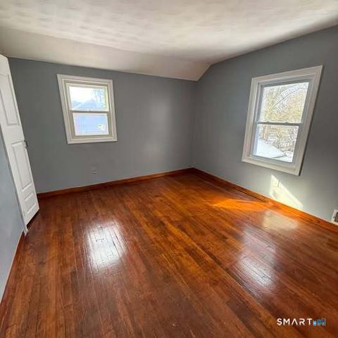 290 Priscilla Street, Bridgeport, CT 06610