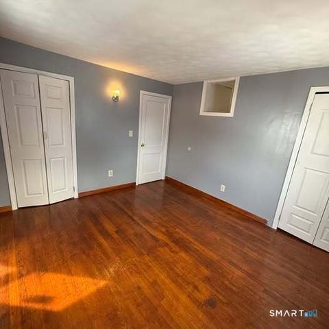 290 Priscilla Street, Bridgeport, CT 06610