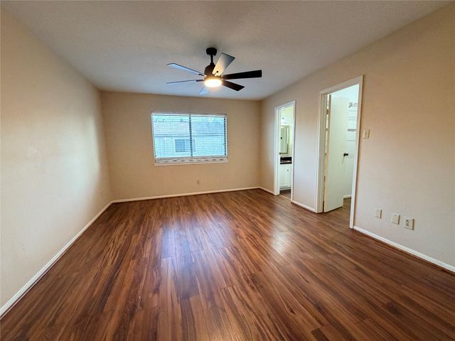 2379 Briarwest Boulevard 93, Houston, TX 77077