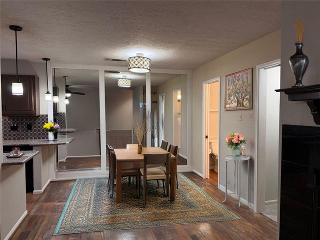 2379 Briarwest Boulevard 93, Houston, TX 77077