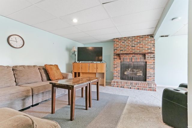 6677 Concord Drive, Newburgh, IN 47630