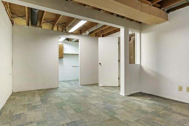 6677 Concord Drive, Newburgh, IN 47630