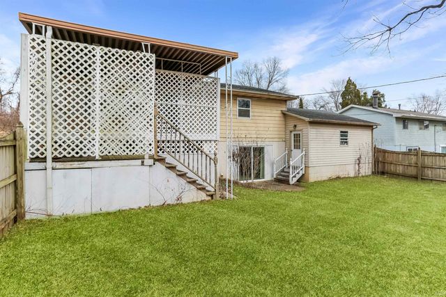 6677 Concord Drive, Newburgh, IN 47630