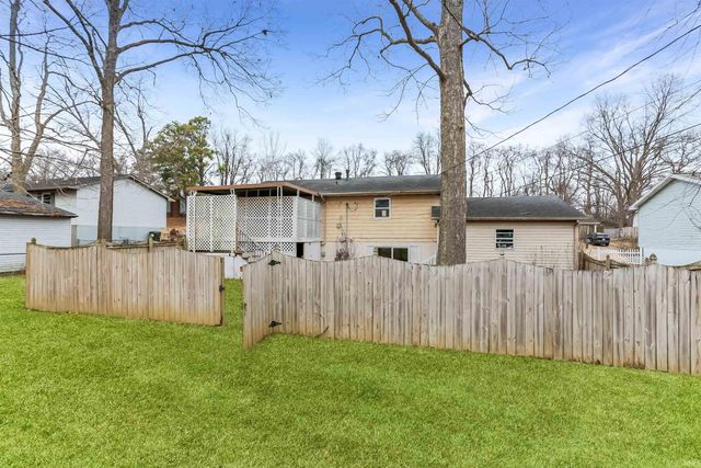 6677 Concord Drive, Newburgh, IN 47630