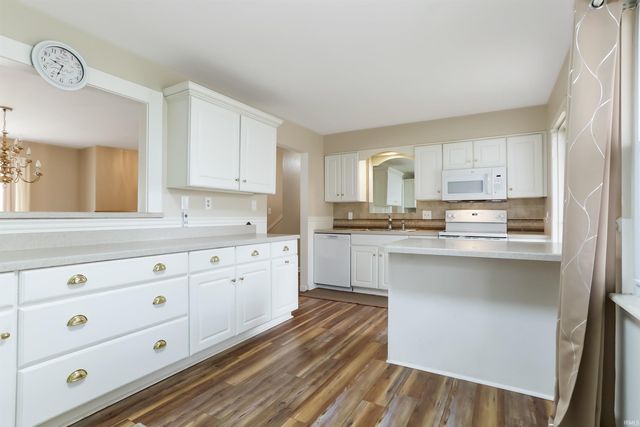 6677 Concord Drive, Newburgh, IN 47630