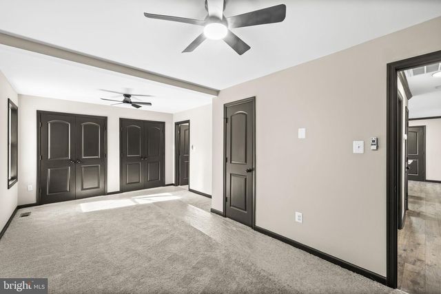 8236 ORMESBY LN, Woodford, VA 22580