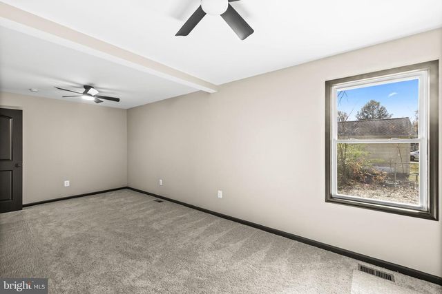 8236 ORMESBY LN, Woodford, VA 22580