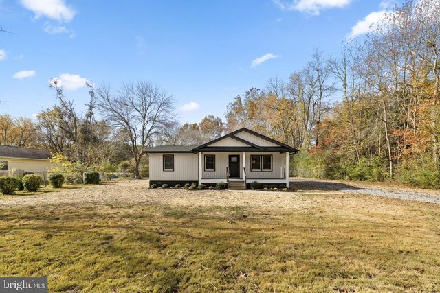 8236 ORMESBY LN, Woodford, VA 22580