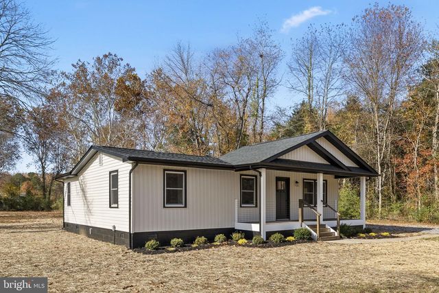 8236 ORMESBY LN, Woodford, VA 22580