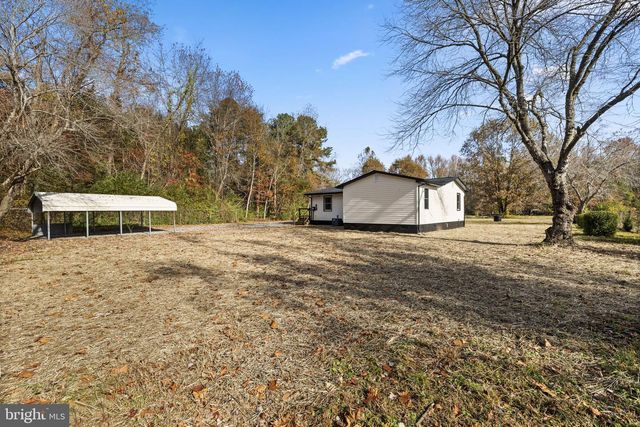 8236 ORMESBY LN, Woodford, VA 22580