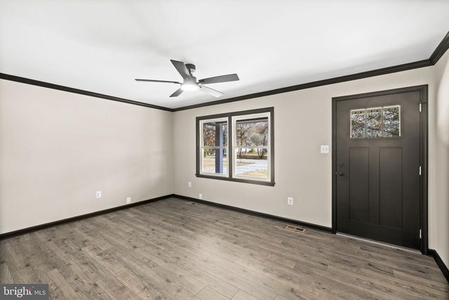 8236 ORMESBY LN, Woodford, VA 22580