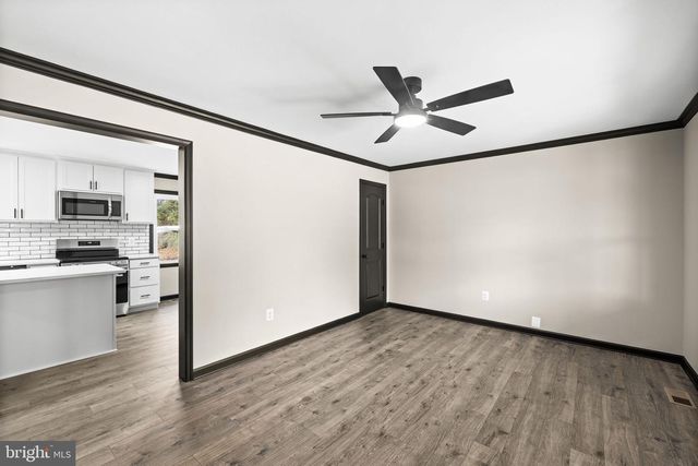 8236 ORMESBY LN, Woodford, VA 22580