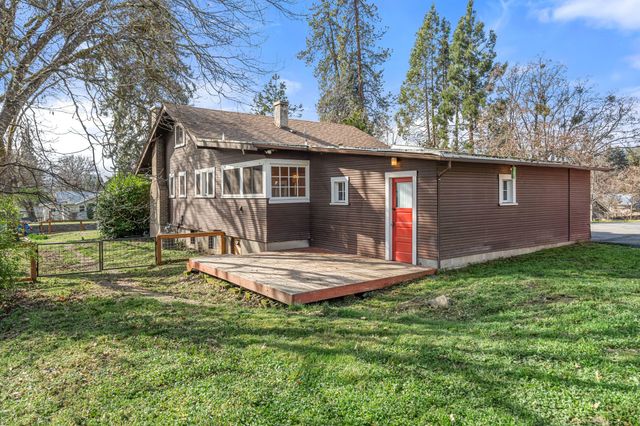 420 NW Savage Street, Grants Pass, OR 97526