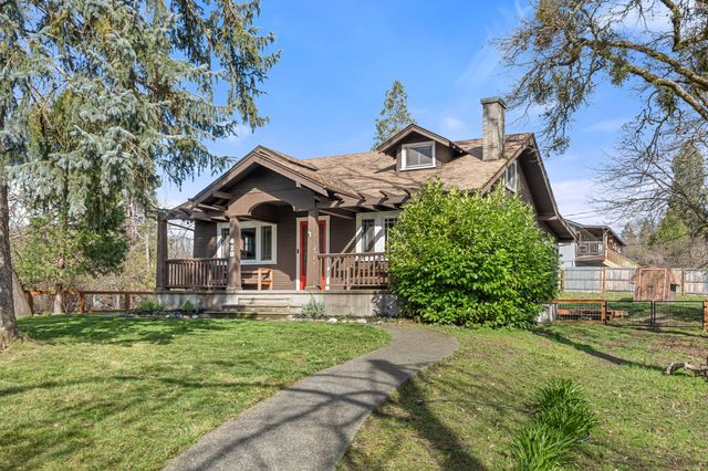 420 NW Savage Street, Grants Pass, OR 97526