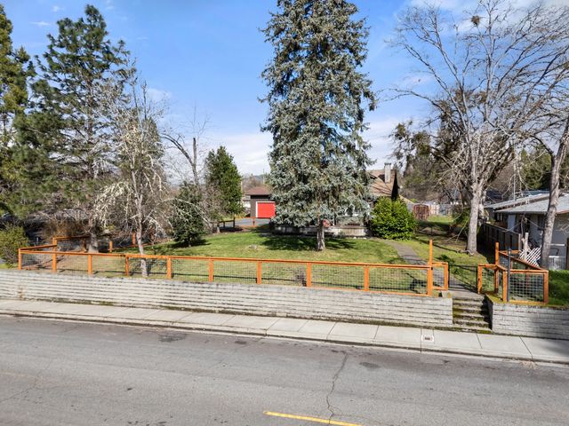 420 NW Savage Street, Grants Pass, OR 97526