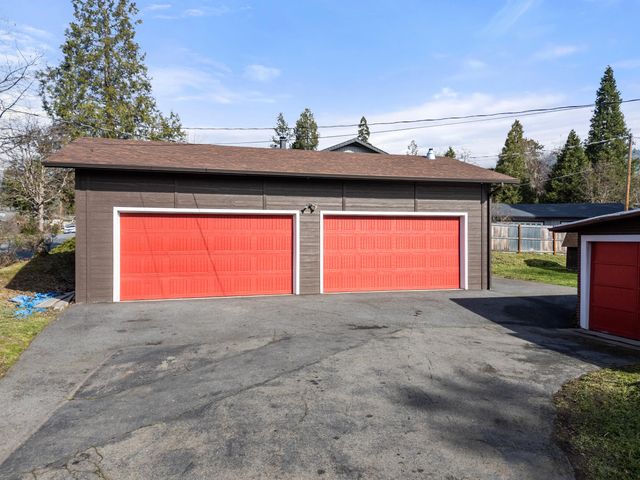 420 NW Savage Street, Grants Pass, OR 97526