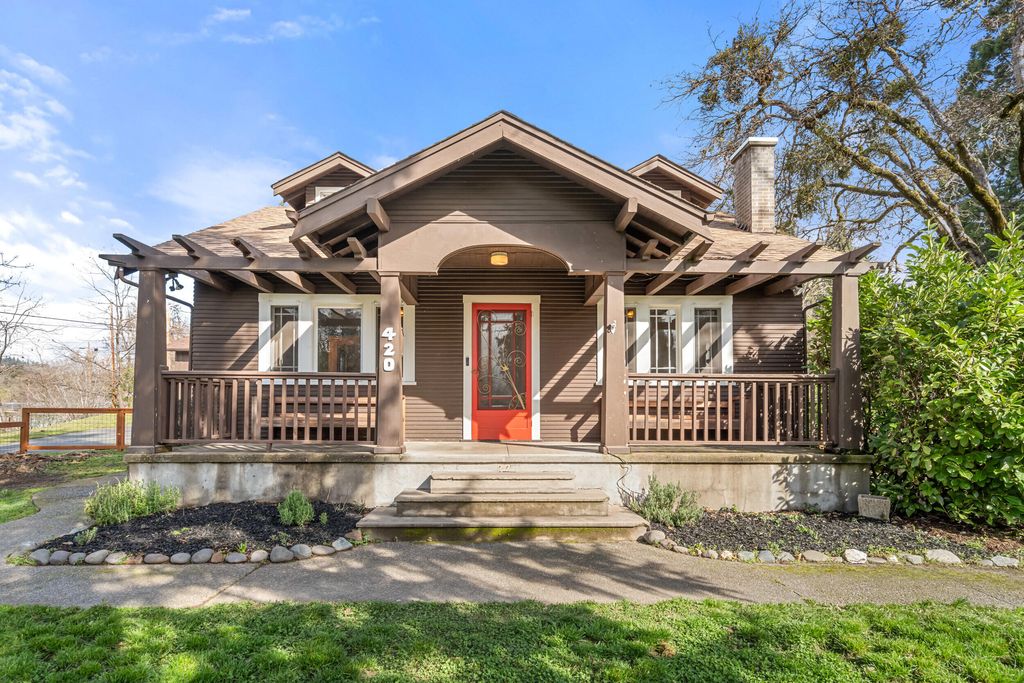 420 NW Savage Street, Grants Pass, OR 97526