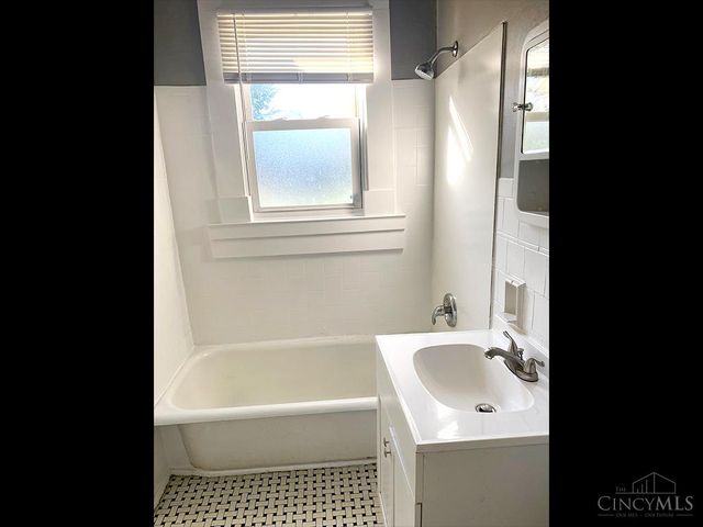 2119 Cathedral Avenue, Norwood, OH 45212