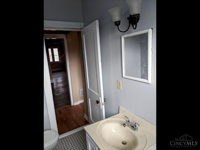 2119 Cathedral Avenue, Norwood, OH 45212